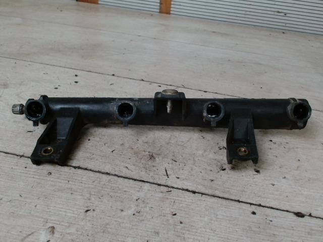 bontott PEUGEOT 206 Porlasztó Sor / Híd