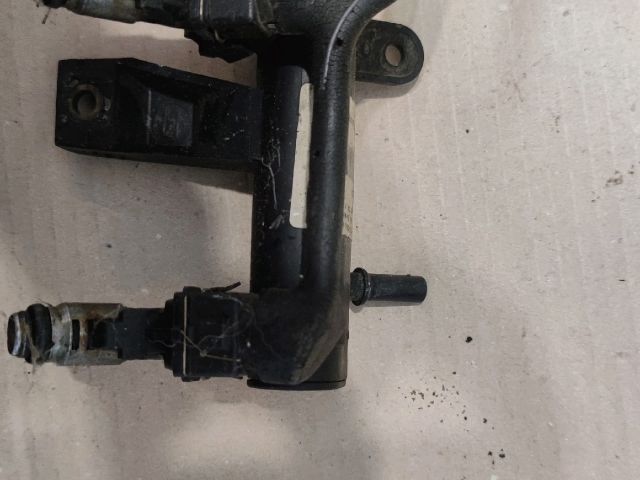 bontott PEUGEOT 206 Porlasztó Sor / Híd