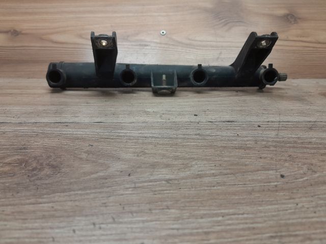 bontott PEUGEOT 206 Porlasztó Sor / Híd