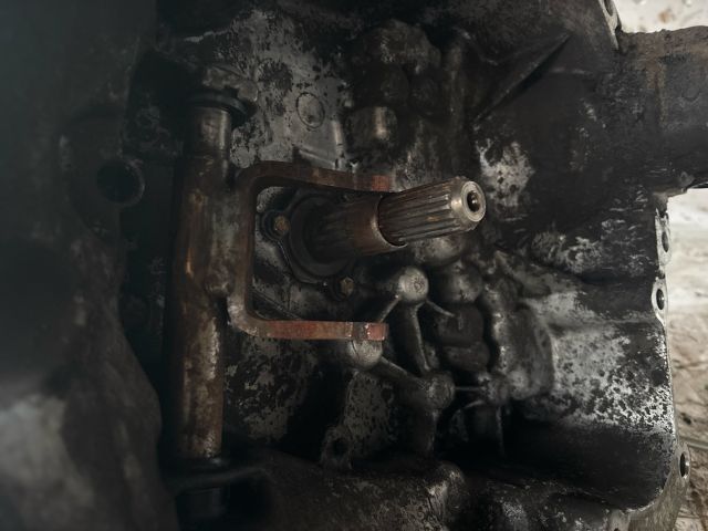 bontott PEUGEOT 206 Váltó (Mechanikus)