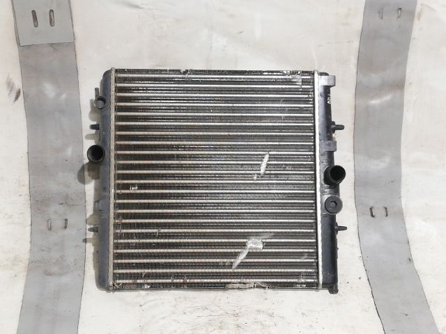 bontott PEUGEOT 206 Vízhűtő Radiátor (Klímás)