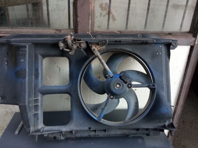 bontott PEUGEOT 206 Komplett Homlokfal (Részeivel)