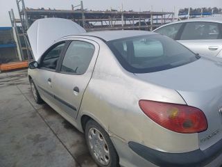 bontott PEUGEOT 206 Légszűrő Ház