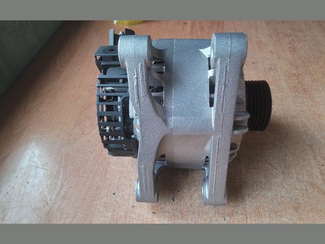 bontott PEUGEOT 206 Generátor