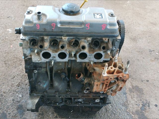 bontott PEUGEOT 206 Motor (Fűzött blokk hengerfejjel)