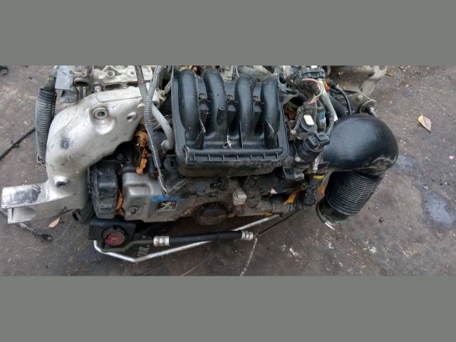 bontott PEUGEOT 206 Motor (Fűzött blokk hengerfejjel)