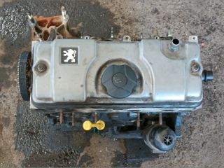 bontott PEUGEOT 206 Motor (Fűzött blokk hengerfejjel)