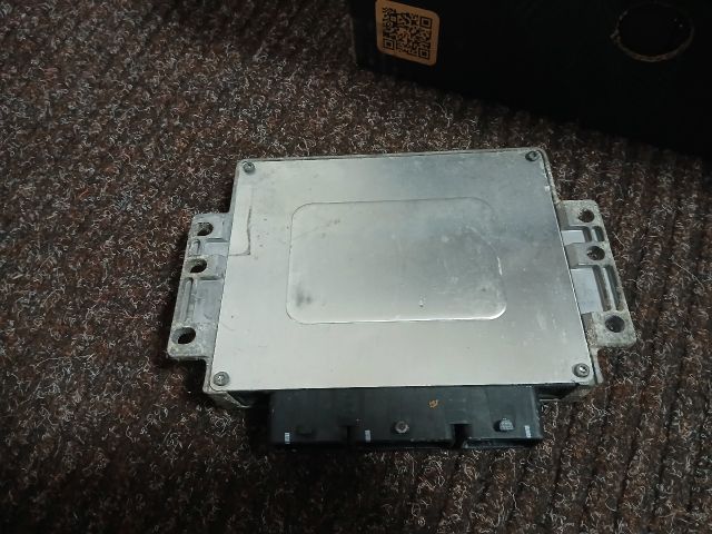 bontott PEUGEOT 206 Motorvezérlő