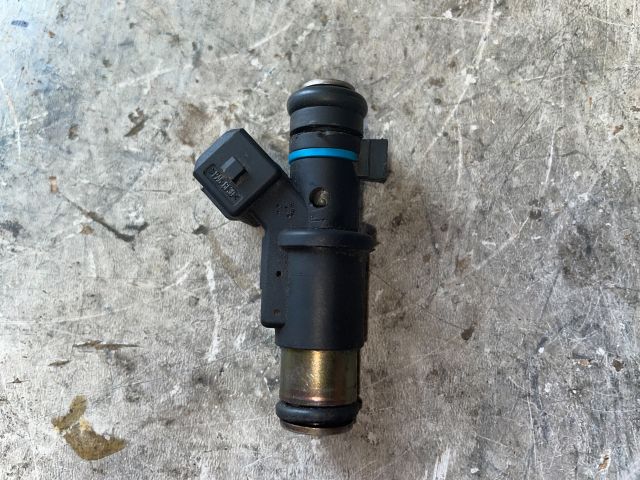 bontott PEUGEOT 206 Porlasztó (1 db)