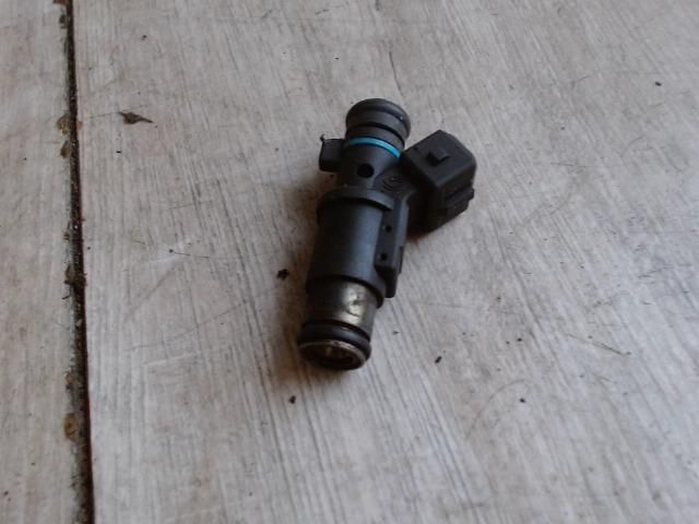 bontott PEUGEOT 206 Porlasztó (1 db)