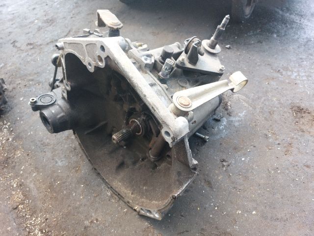 bontott PEUGEOT 206 Váltó (Mechanikus)
