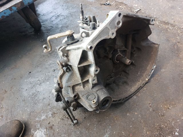 bontott PEUGEOT 206 Váltó (Mechanikus)