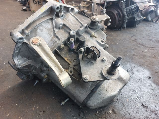 bontott PEUGEOT 206 Váltó (Mechanikus)