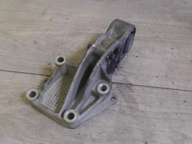 bontott PEUGEOT 206 Váltó Tartó Bak (Pozíciófüggetlen)