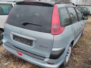 bontott PEUGEOT 206 Vízhűtő Radiátor (Klímás)