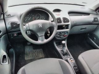 bontott PEUGEOT 206 Vízhűtő Radiátor (Klímás)