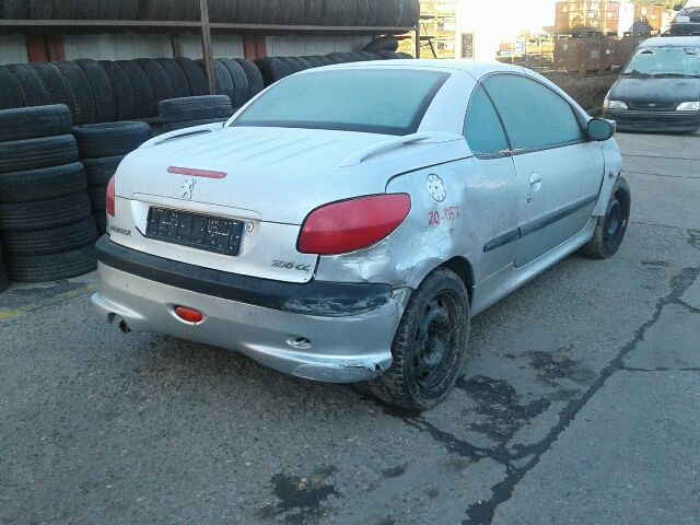 bontott PEUGEOT 206 Bal első Féknyereg Munkahengerrel