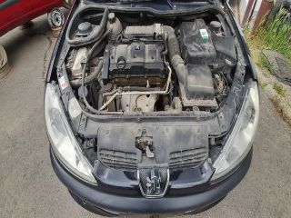 bontott PEUGEOT 206 Bal első Féknyereg Munkahengerrel