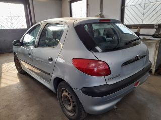 bontott PEUGEOT 206 Bal első Féknyereg Munkahengerrel