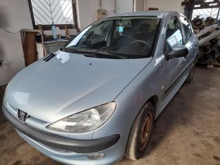 bontott PEUGEOT 206 Bal első Féknyereg Munkahengerrel