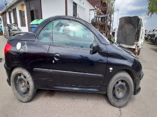 bontott PEUGEOT 206 Biztosítéktábla Motortér