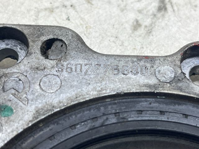 bontott PEUGEOT 206 Hátsó Főtengely Szimmeringház