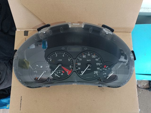 bontott PEUGEOT 206 Kilométeróra