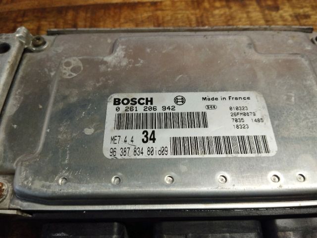 bontott PEUGEOT 206 Motorvezérlő