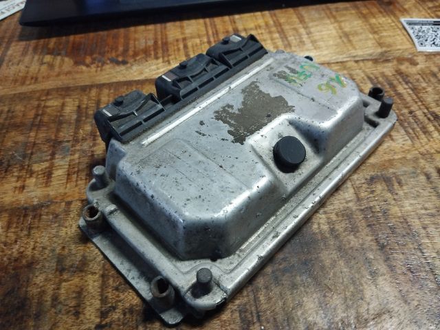 bontott PEUGEOT 206 Motorvezérlő