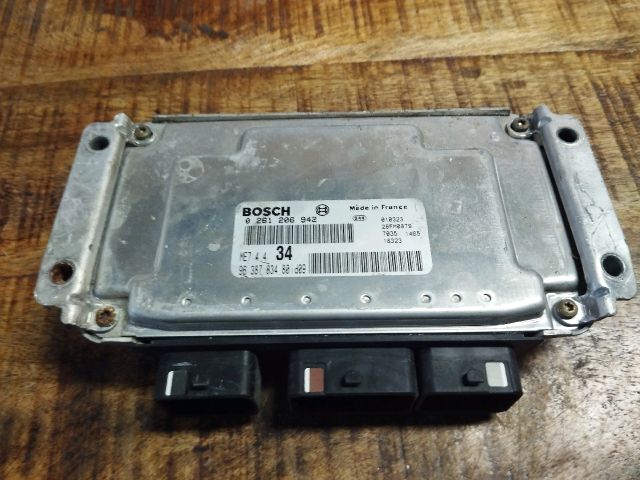 bontott PEUGEOT 206 Motorvezérlő