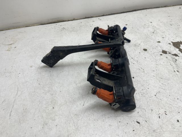 bontott PEUGEOT 206 Porlasztó Sor / Híd