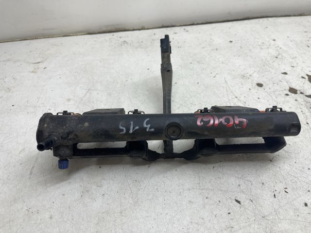 bontott PEUGEOT 206 Porlasztó Sor / Híd