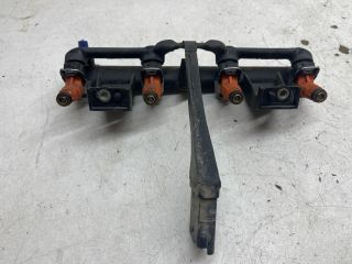 bontott PEUGEOT 206 Porlasztó Sor / Híd