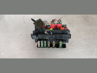 bontott PEUGEOT 206 Biztosítéktábla Motortér