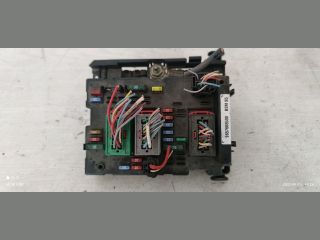 bontott PEUGEOT 206 Biztosítéktábla Motortér