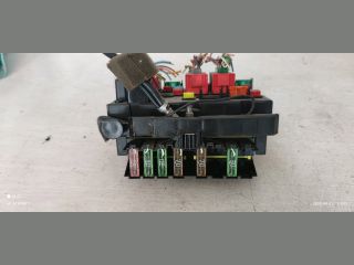 bontott PEUGEOT 206 Biztosítéktábla Motortér
