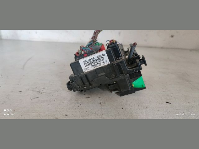 bontott PEUGEOT 206 Biztosítéktábla Motortér