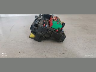 bontott PEUGEOT 206 Biztosítéktábla Motortér