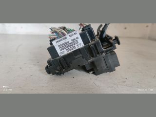 bontott PEUGEOT 206 Biztosítéktábla Motortér