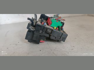 bontott PEUGEOT 206 Biztosítéktábla Motortér