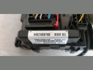 bontott PEUGEOT 206 Biztosítéktábla Motortér