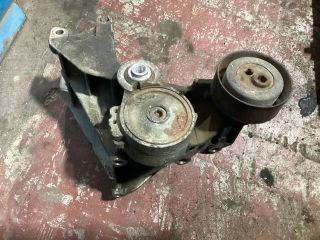 bontott PEUGEOT 206 Generátor Tartó Bak