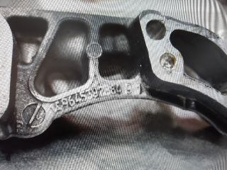 bontott PEUGEOT 206 Motor Tartó Bak Jobb