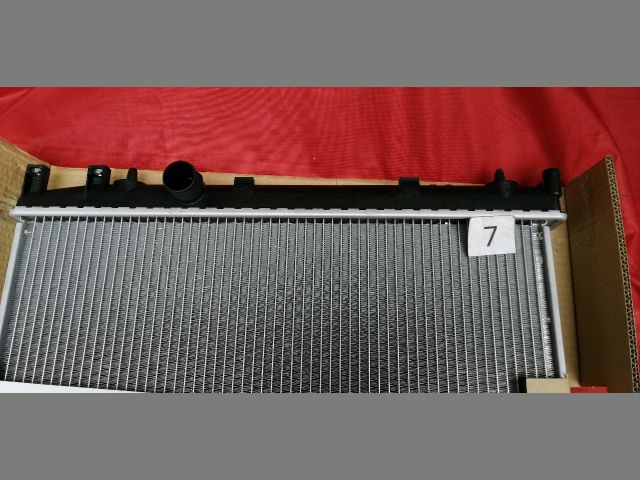 bontott PEUGEOT 206 Vízhűtő Radiátor (Klímás)