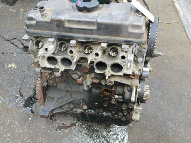 bontott PEUGEOT 206 Motor (Fűzött blokk hengerfejjel)