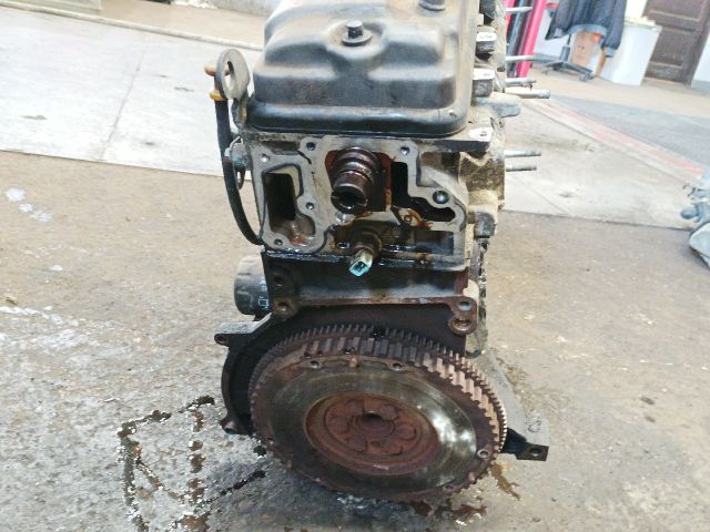 bontott PEUGEOT 206 Motor (Fűzött blokk hengerfejjel)