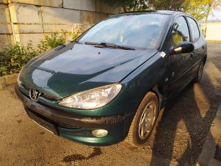 bontott PEUGEOT 206 Motor (Fűzött blokk hengerfejjel)