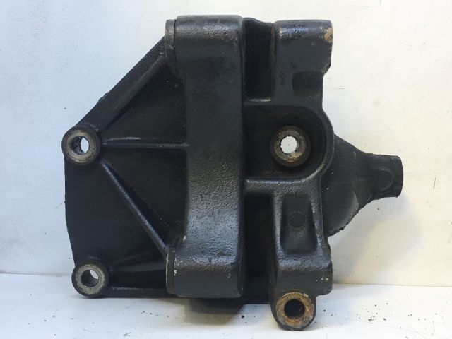 bontott PEUGEOT 206 Motor Tartó Bak (Pozíciófüggetlen)