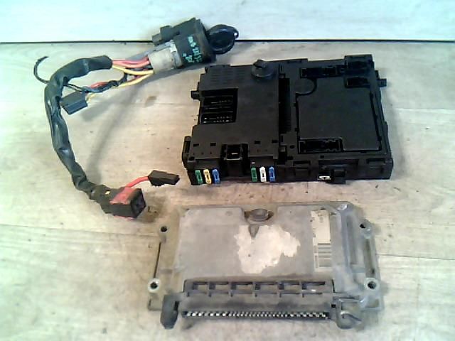 bontott PEUGEOT 206 Motorvezérlő