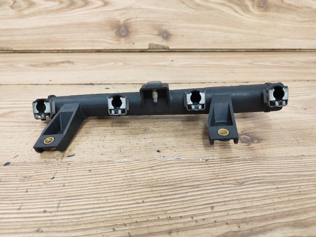 bontott PEUGEOT 206 Porlasztó Sor / Híd